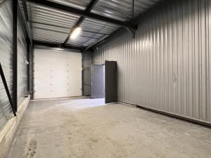 LOCAUX A LOUER - 246 m² - LA PARDIEU - AUBIERE