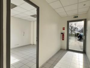 LOCAUX A LOUER - 246 m² - LA PARDIEU - AUBIERE